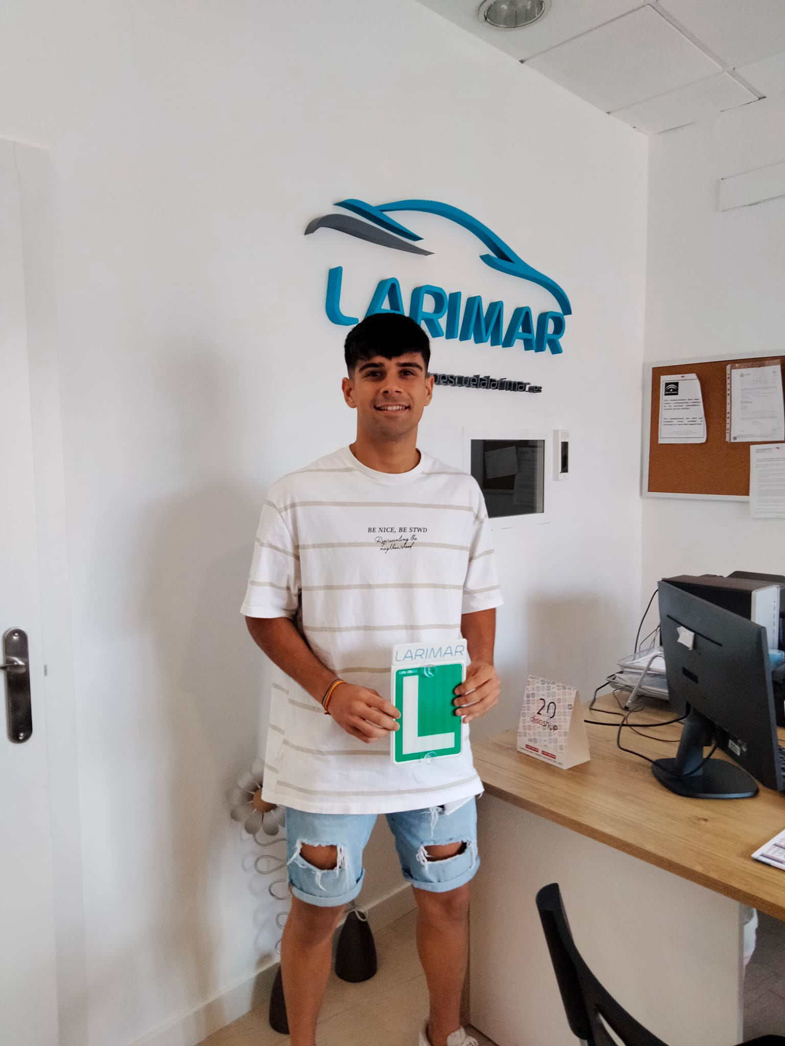 Autoescuela Larimar